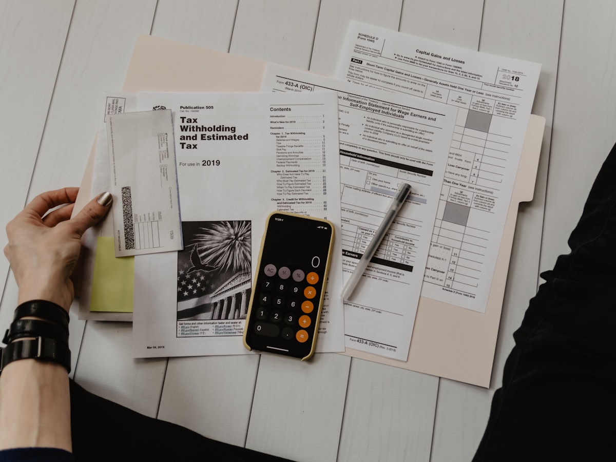 Payroll documents, statutory forms and calculator